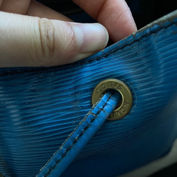 Authentic Louis Vuitton Neo bucket bag - Picture 5 of 6